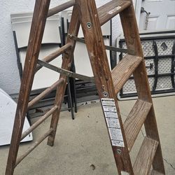 6 Foot Wooden Ladder