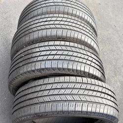 235/60r18 Michelin Tires Cón 80% De Vida Las 4 