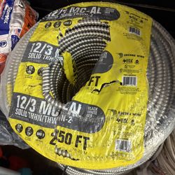 New MC metal Clad Cable 12-3 250ft