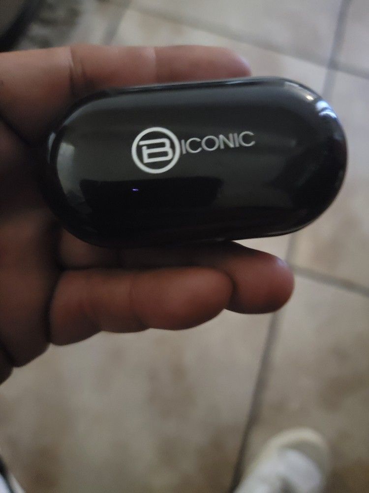 Biconic Wireless Earbuds