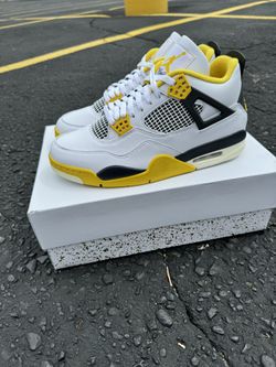 Jordan 4 Vivid Sulfur Sz 12w(10.5m)11w(9.5m)9.5w(8m)🔥🔥🔥