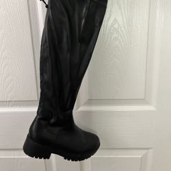 Black Knee Boots 