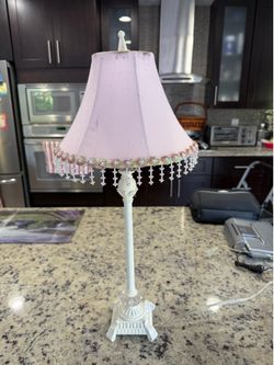 Vintage Style Pink Beaded Table Lamp