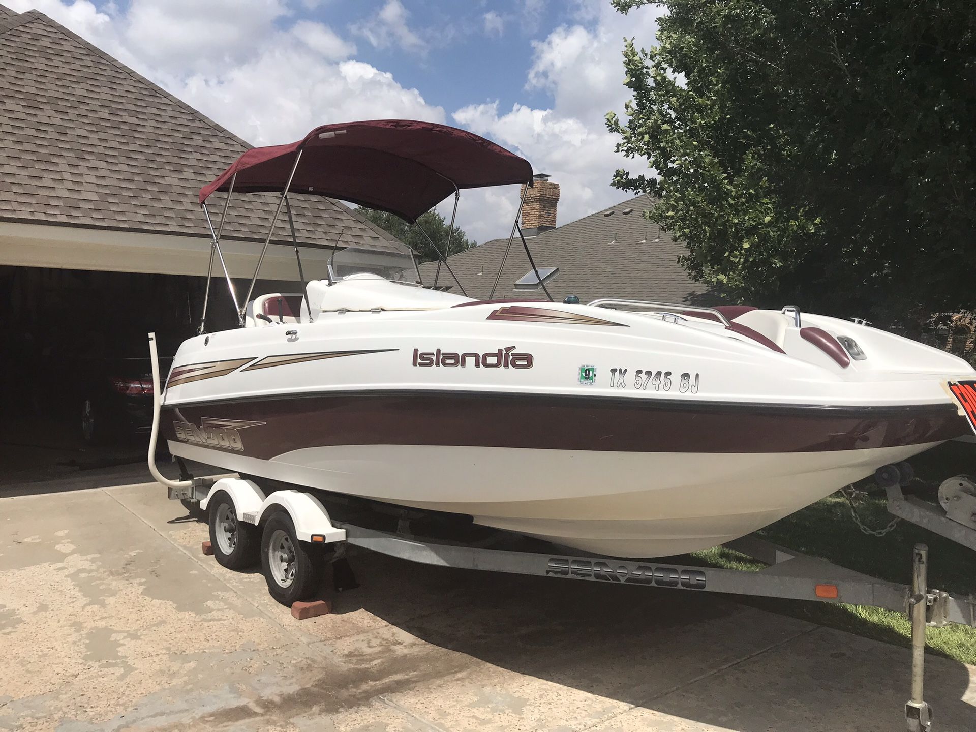 SEADOO 22 ft. Islandia Deck Boat