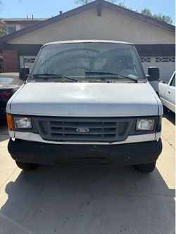 2003 Ford E 250