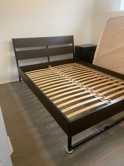 Queen Bedframe