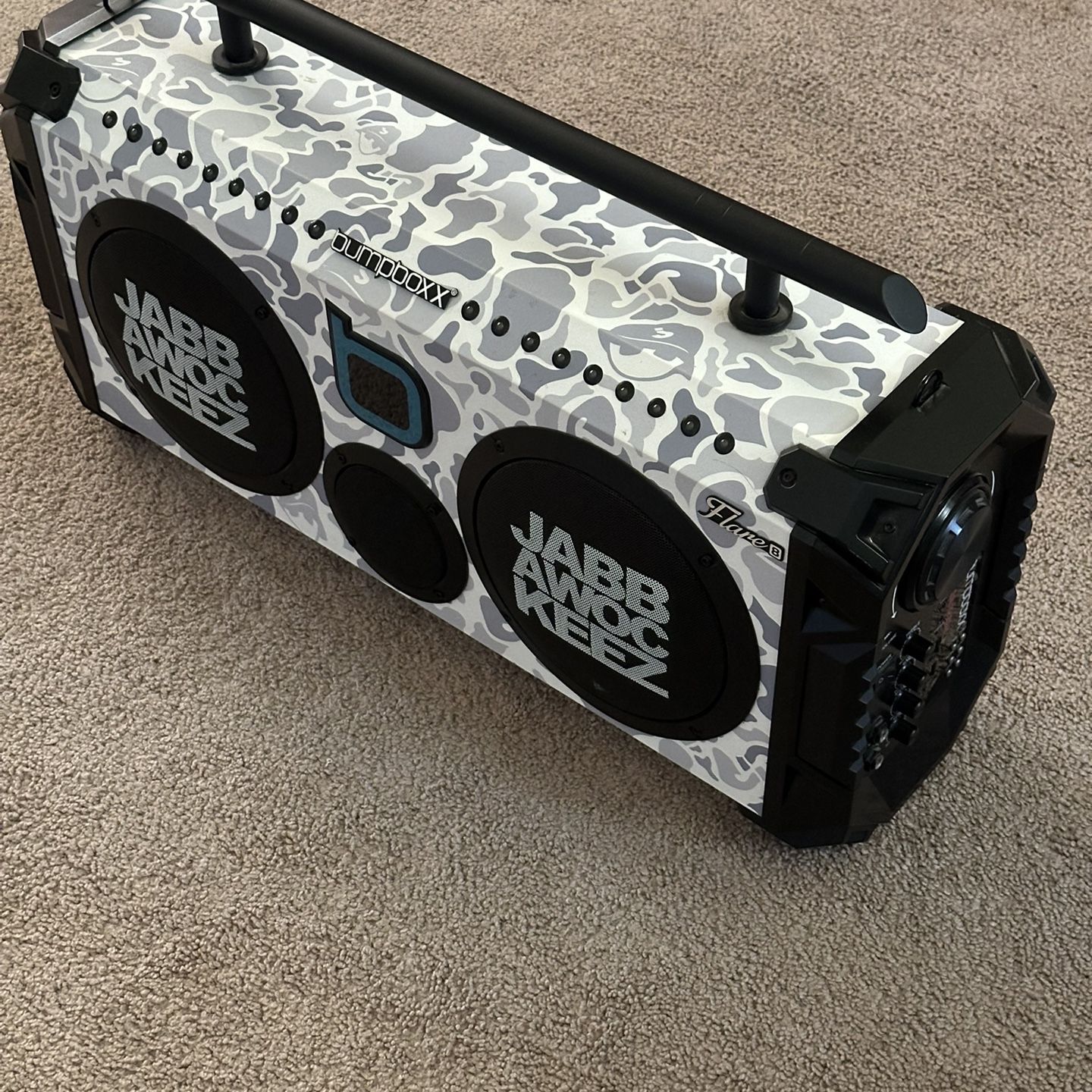 Bluetooth Flare 8 Bumpboxx Speaker JABBAWOCKEEZ for Sale in Linden