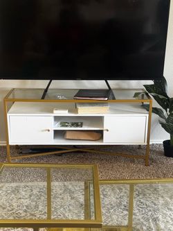 Tv stand
