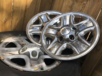 Toyota Tundra hub caps