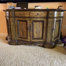Credenza