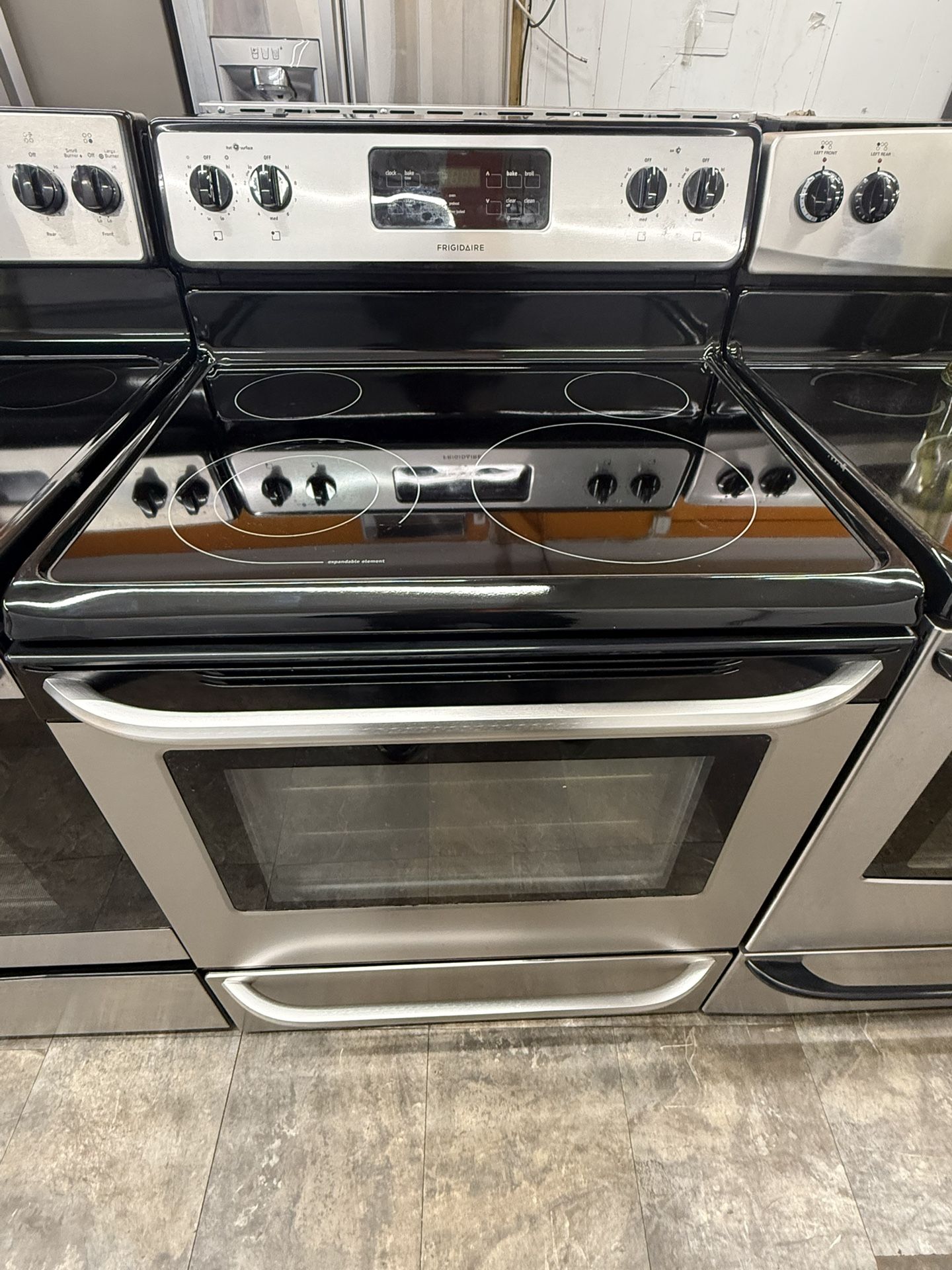 Electric Stove Frigidaire 