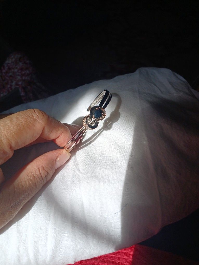 Nice Silver Saphire Bracelet