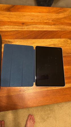 iPad Pro 11 inch 4th generation A2759
