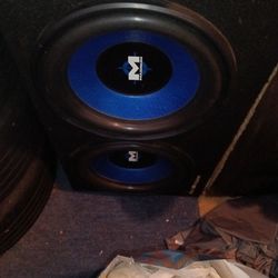 MTX Magnum 12s Sub Subwoofer Sub Box