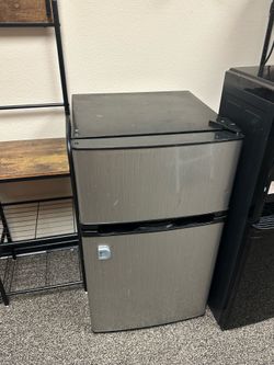 Mini fridge