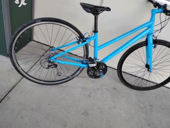 9 speed hybrid road bike