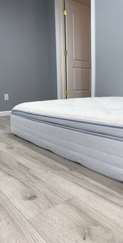 Queen mattress