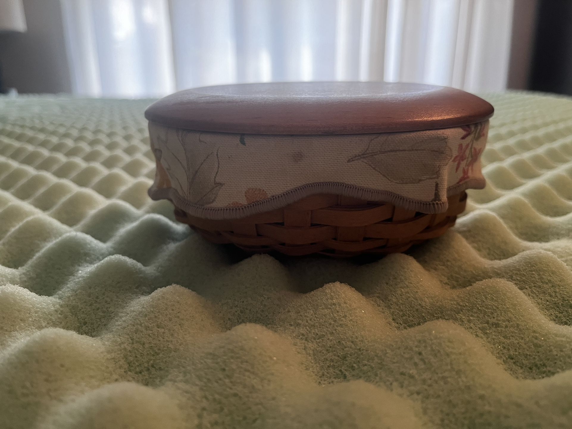 Longaberger 2003 Horizon of Hope basket