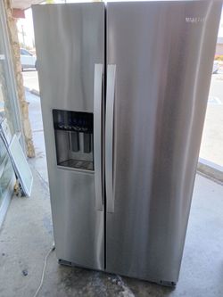 3 yrs old counter depth refrigerator and freezer