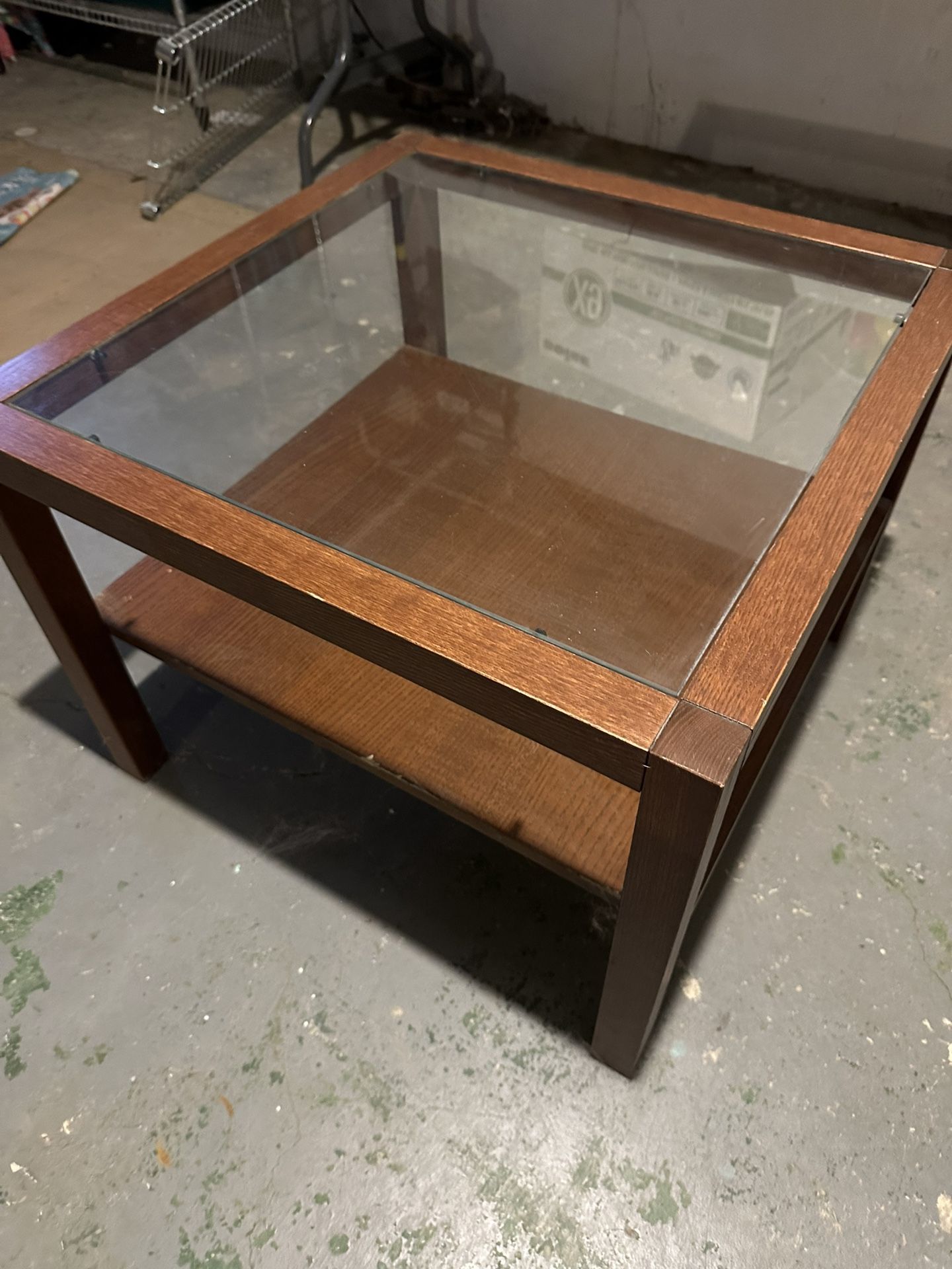 Coffee table With Glass Top 