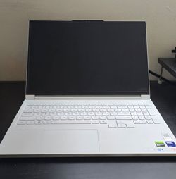 Lenovo Legion 7i 2.5k OLED Gaming Laptop i9 32G RAM RTX5070 1T SSD