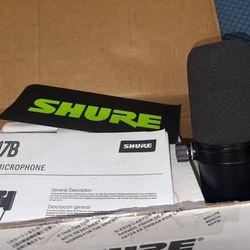 NEW Shure SM7B Cardioid Dynamic Vocal Broadcast Microphone 