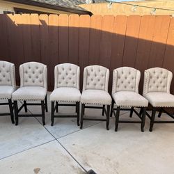 Tufted counter top dining set