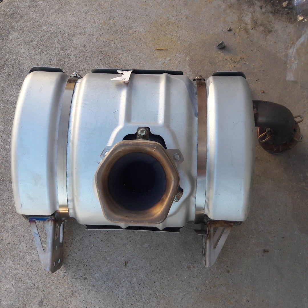 Can am exhaust