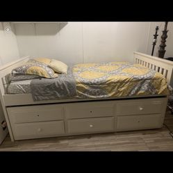 2 Beds In 1