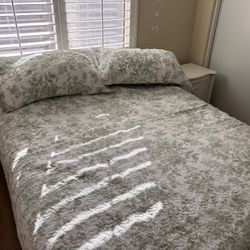 Queen Size Adjustable Mattress Bed Frame And Storage 