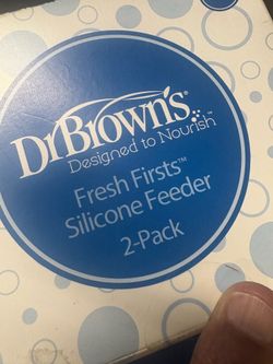 NEW baby silicone feeder
