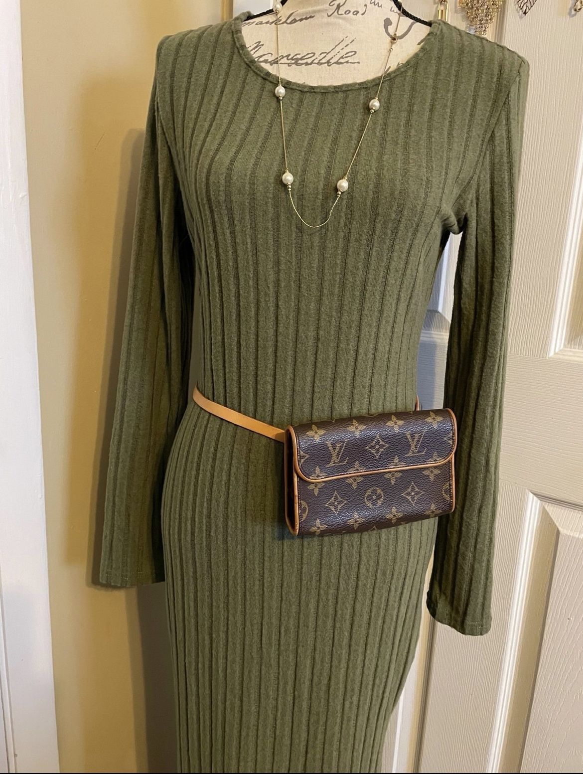 Louis Vuitton Pochette Florentine Waist Bag