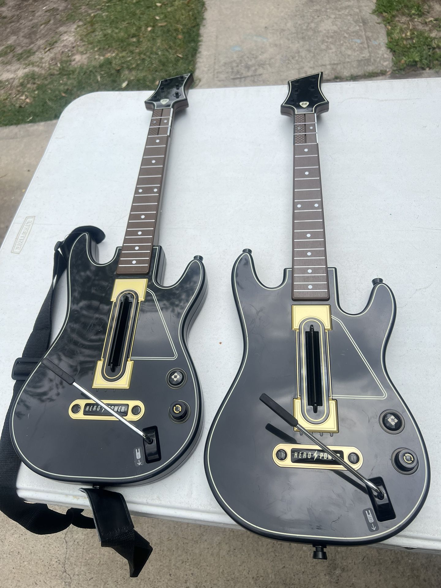 Guitar Hero Guitars 