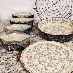 Temp-tations Bakeware/Serving Dish