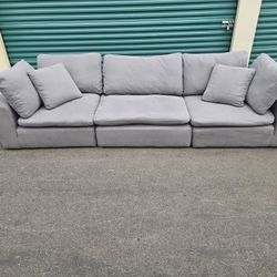 FREE DELIVERY!!! Bob's Discount Furniture "Dream" Gray 3 Piece Modular Couch ($1.7K Retail..60% OFF)