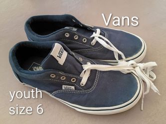 Boys VANS athletic sneaker lace up shoes Youth size 6