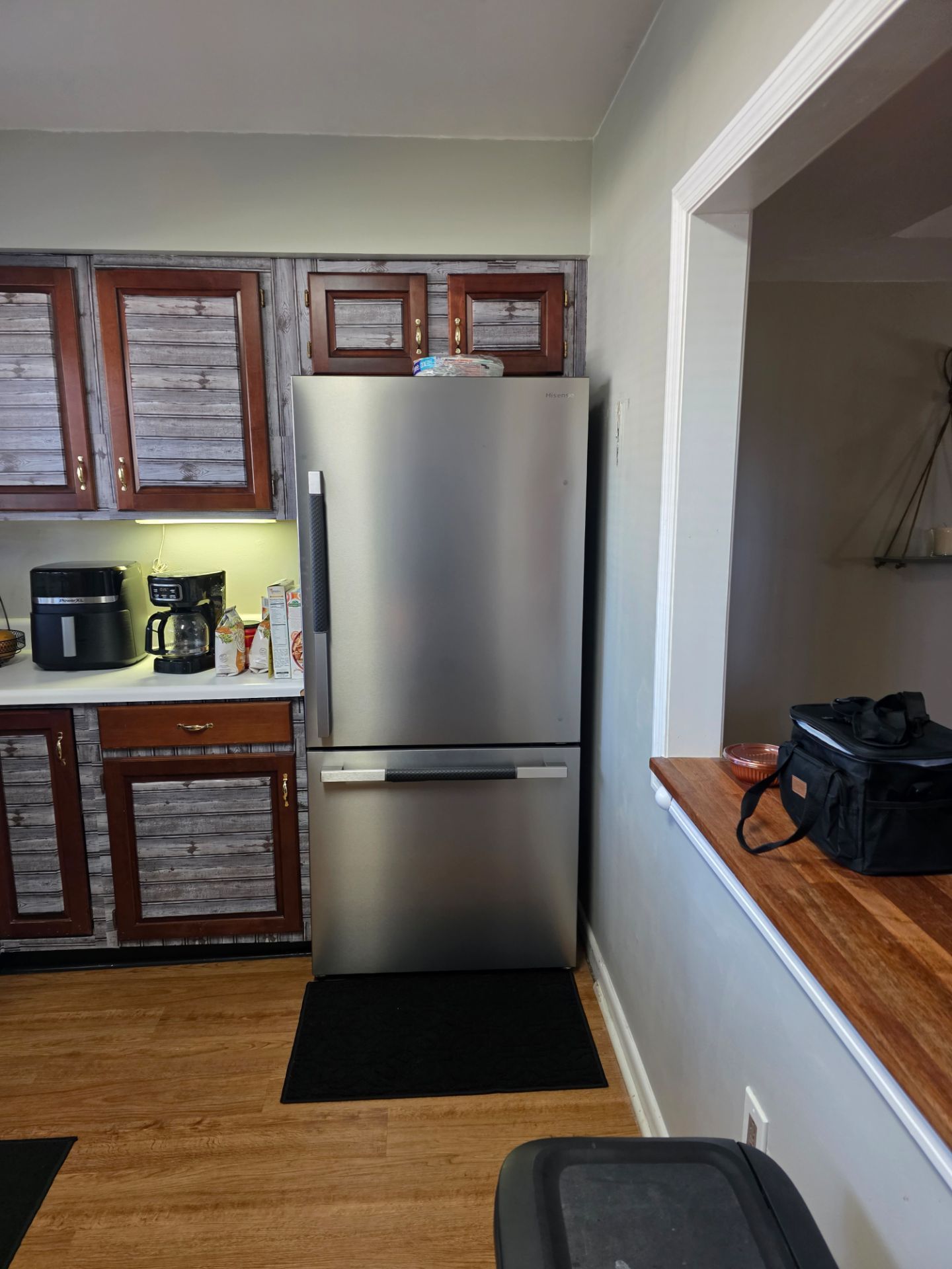 Hisense Refrigerator $375.00 FIRM
