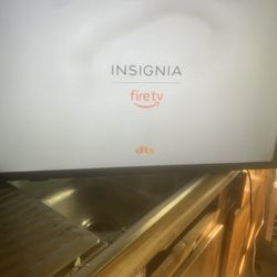 Insignia 32" Fire TV – Smart HD, No Remote, Great Condition