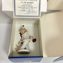 Vintage Rare Goebel Figurine In The Spotlight Under the Big Top  #5763