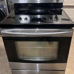 Glasstop electric stainless steel stove