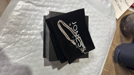 Jones New York bracelet