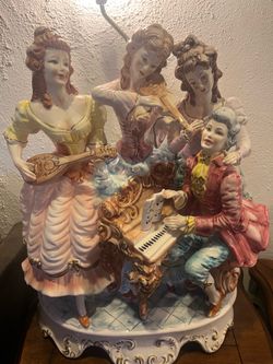 Capodimonte vintage lamp.