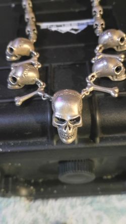 Sterling silver "skull & Bones" necklace(20"/64g)