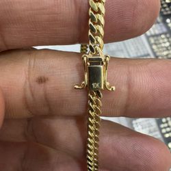 Miami Cuban Necklace 24”/28g/4mm