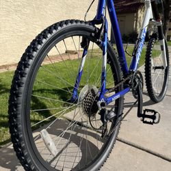 Giant Rincon Mountain Bike Rare XXL Aluminum Frame 26” wheels, 24 Speed, Be Tall over 6FT Like New