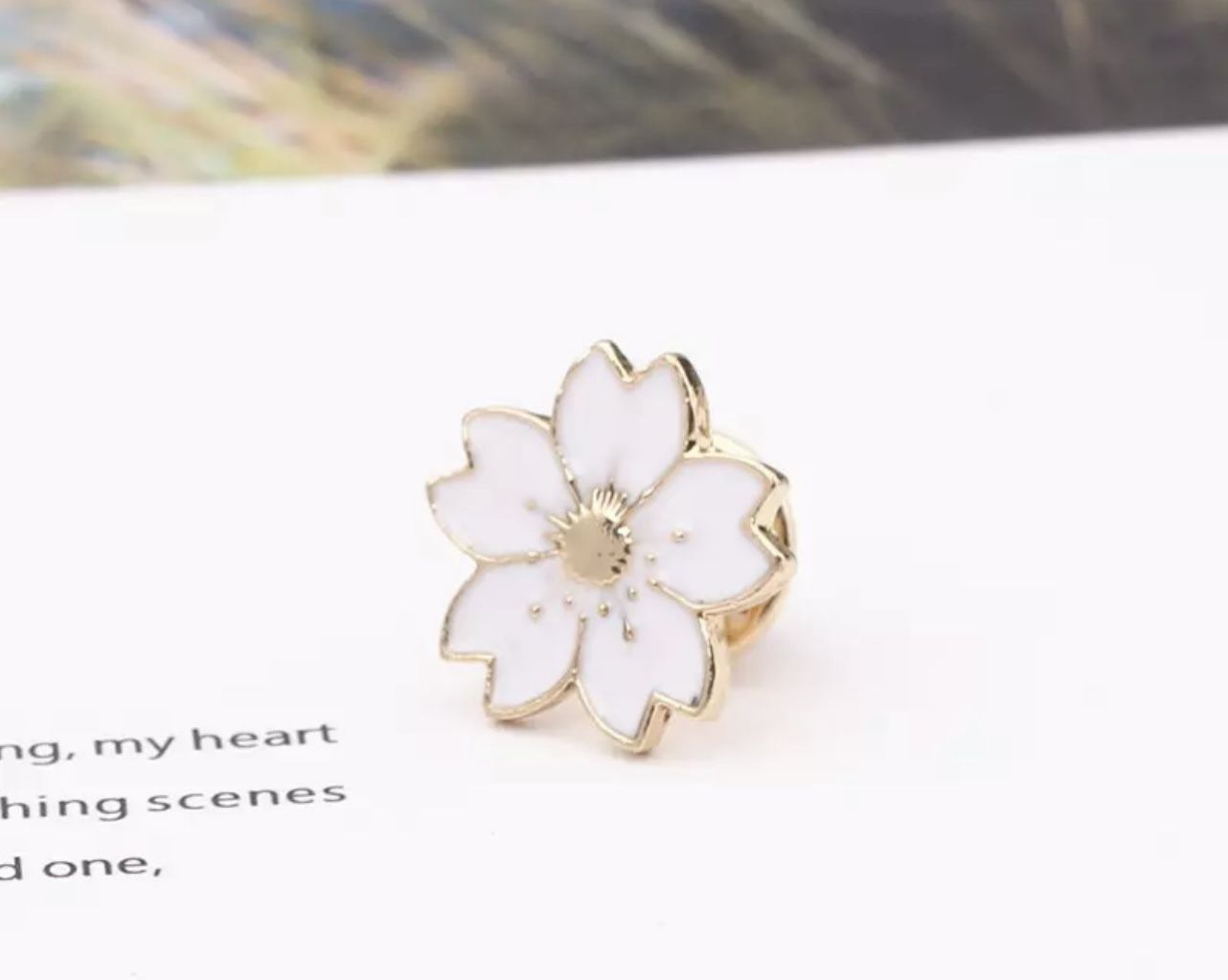 New Women’s Flower Brooch Pin Jewelry Gift