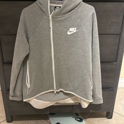 Women’s Nike Sweater Size Medium