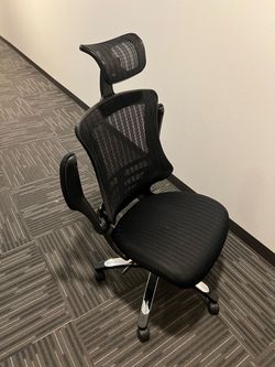 Costco Ergonomic Mesh Office Chair with Headrest - Black