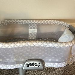 Bassinet - Halo Bassinest Swivel Sleeper Premiere Model