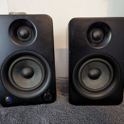 Kanto YU4 Speakers